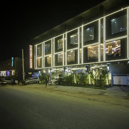 Hotel Park Tree Near Delhi Airport 뉴델리 외부 사진