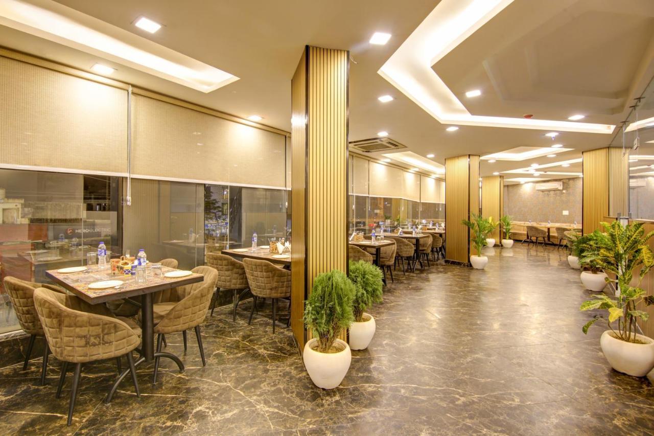 Hotel Park Tree Near Delhi Airport 뉴델리 외부 사진