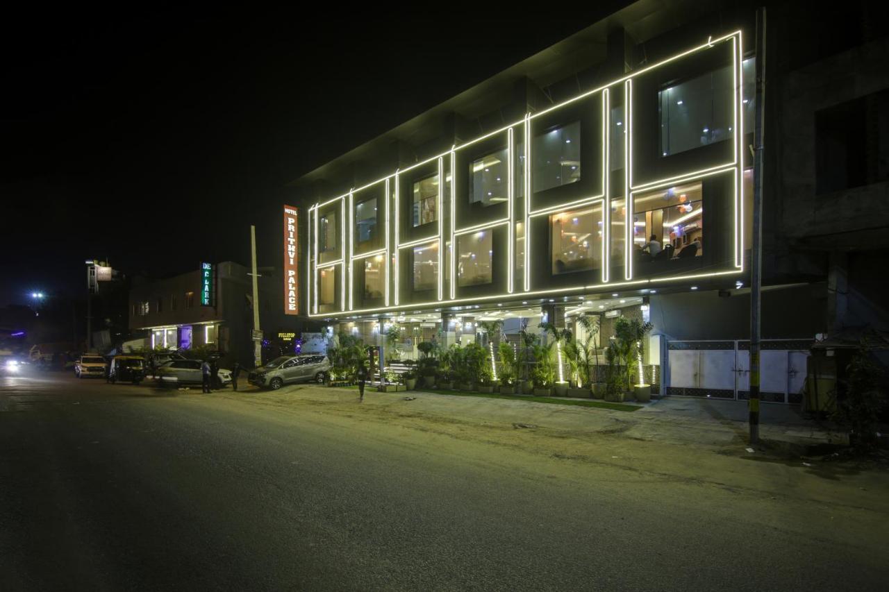 Hotel Park Tree Near Delhi Airport 뉴델리 외부 사진