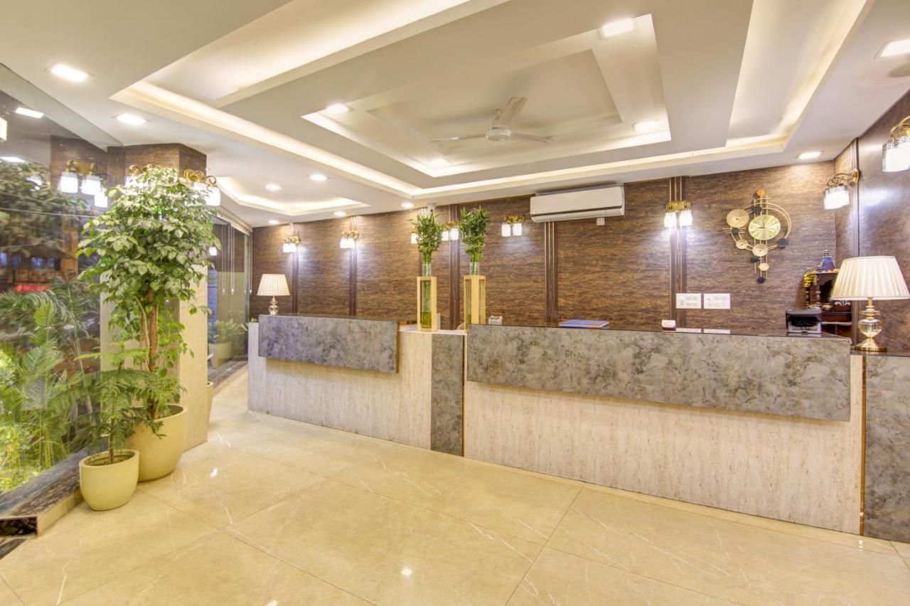 Hotel Park Tree Near Delhi Airport 뉴델리 외부 사진