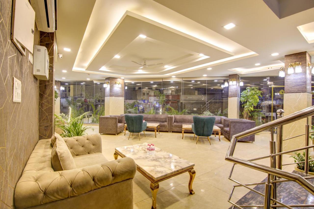 Hotel Park Tree Near Delhi Airport 뉴델리 외부 사진