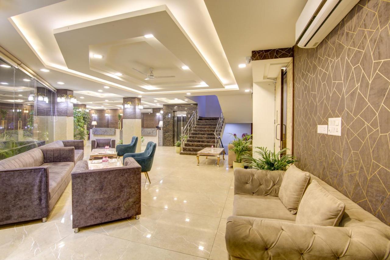 Hotel Park Tree Near Delhi Airport 뉴델리 외부 사진