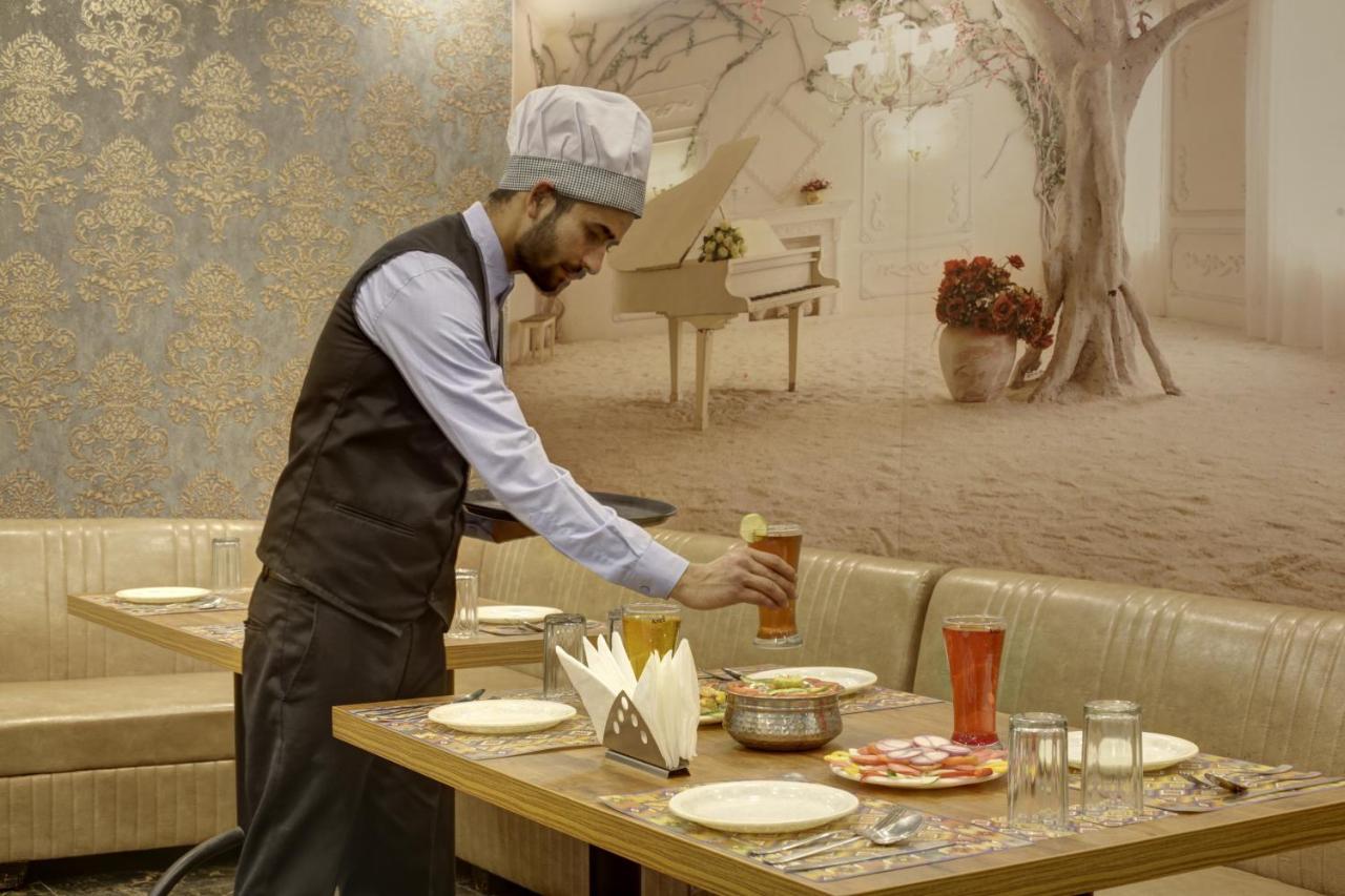 Hotel Park Tree Near Delhi Airport 뉴델리 외부 사진